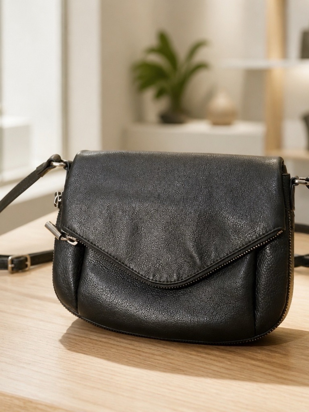 Vince Camuto Black Pebbled Leather Envelope Crossbody